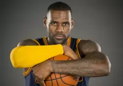 Por qu a pesar de ser el quinto jugador que ms gana en la NBA, LeBron James no es multimillonario