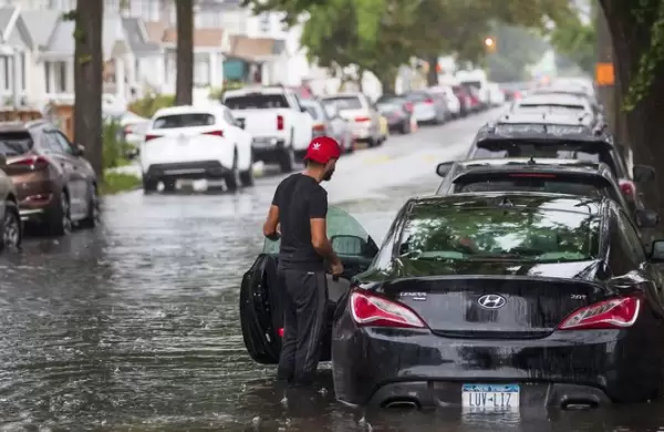 Al menos 21 muertos y decenas de desaparecidos por las inundaciones en Estados Unidos