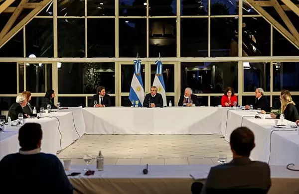 Un infectólogo "oficial" dice que el sistema de vacunación "fracasó"