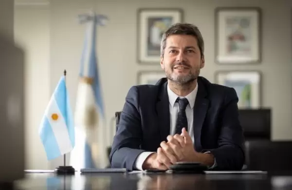 Mientras la Delta se vuelve comunitaria, el Gobierno define la vuelta a las canchas