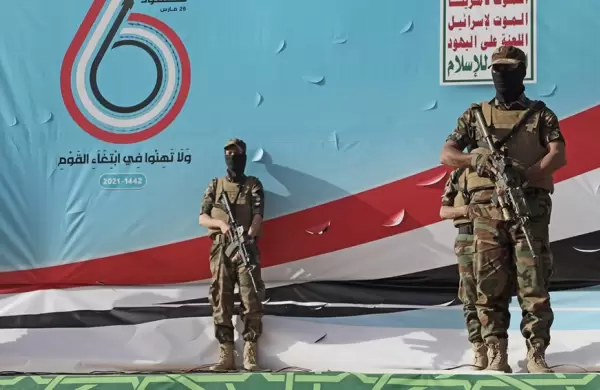 Al menos 30 muertos y casi 60 heridos deja un ataque a una base militar en Yemen