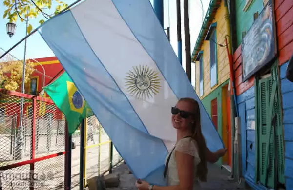 "Pibe", "facha", "mufa", "chamuyo": el origen inmigratorio del argot argentino