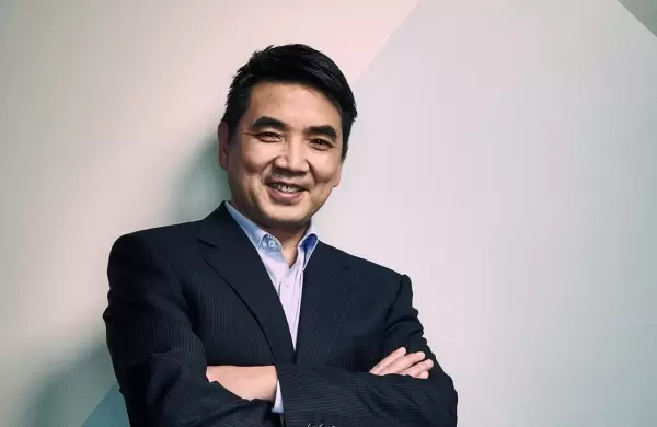 Eric Yuan, CEO de Zoom, lanza nuevas herramientas para el "futuro de la oficina hbrida"