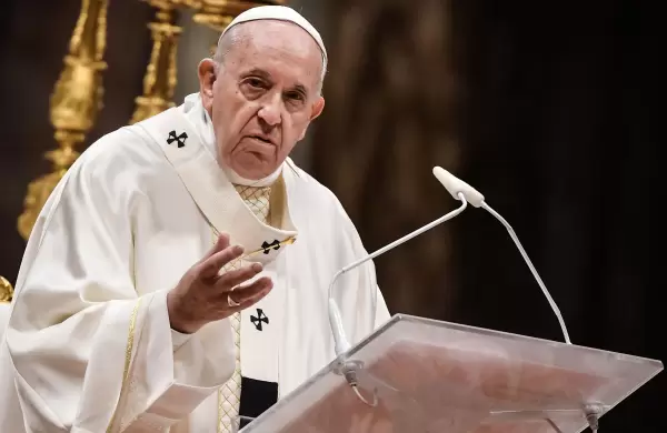 Tras hablar de su renuncia, Francisco confesó: "algunos me querían muerto"