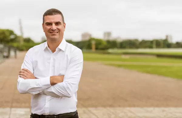 De call center en Pginas Doradas al armado de un portal: as fue el primer trabajo del CEO de Motorola Mobility