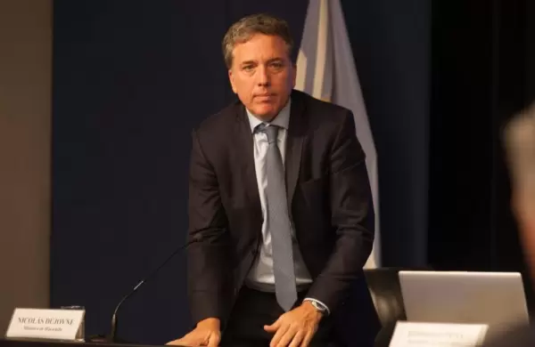 Reapareci Dujovne: defendi haber pedido el prstamos al FMI y cuestion al Gobierno