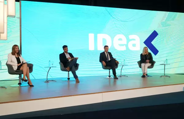 Coloquio de IDEA: la CGT, las organizaciones sociales y la necesidad de generar trabajo