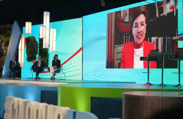 Delia Ferreira Rubio en IDEA: "El apoyo a la democracia bajó del 95% en 1983 a 55% hoy"