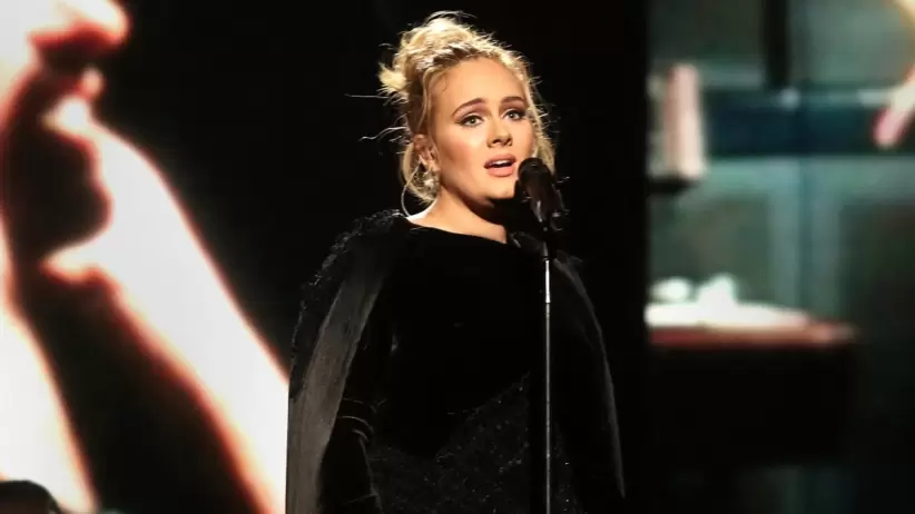 Con un negocio: ¿Adele lanza su Propia línea de belleza?