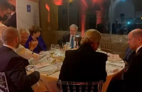Guzmán cenó con Kristalina y Máxima buscando un símbolo de paz