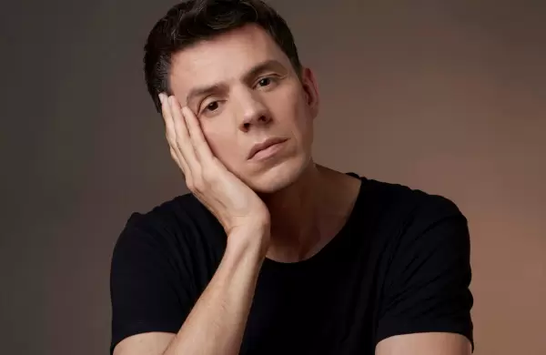 "Yo no quiero ser Ricky Martin": el libro que cuestiona cómo deber ser un gay políticamente correcto