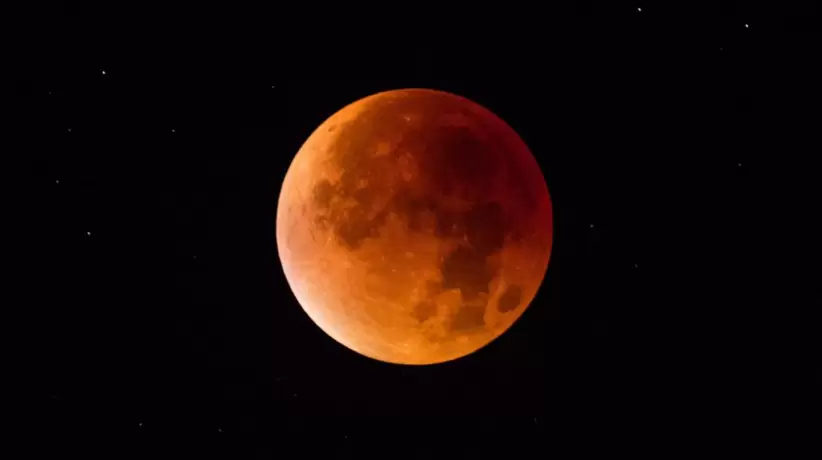 Eclipse lunar 2022