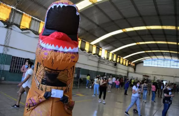 Dinosaurios, chanchos y gladiadores también fueron protagonistas de la elección