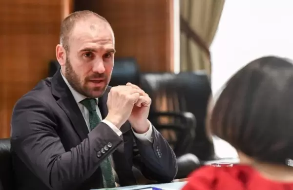 Tras la salida de Guzmn, tambin renunciaron los secretarios ms prximos al ex ministro