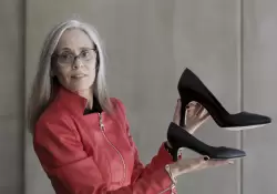 Calza 32 y eso la inspir, a los 51 aos, a crear una empresa de zapatos para mujeres