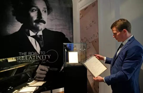 La millonaria cifra que pagaron por el manuscrito de Einstein sobre la Teoría de la Relatividad