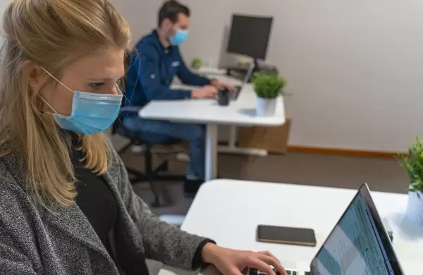 El ministerio de Salud deja sin efecto el distanciamiento social de dos metros