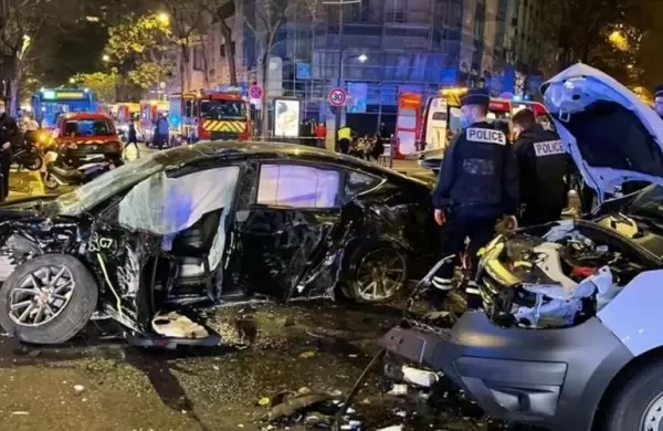 Un Tesla desbocado provoc una tragedia en Pars