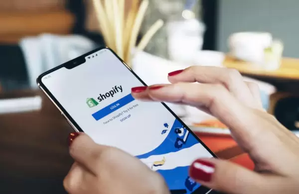 Las acciones de Shopify se desplomaron por la desaceleración del comercio electrónico