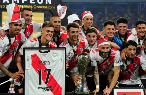 Tras vencer a Coln por goleada, River es el "campen de campeones"