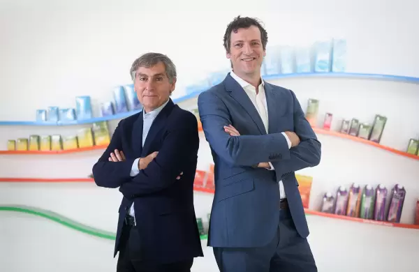 En qué consiste el acuerdo que firmó Tetra Pak con Genneia para recibir energía renovable