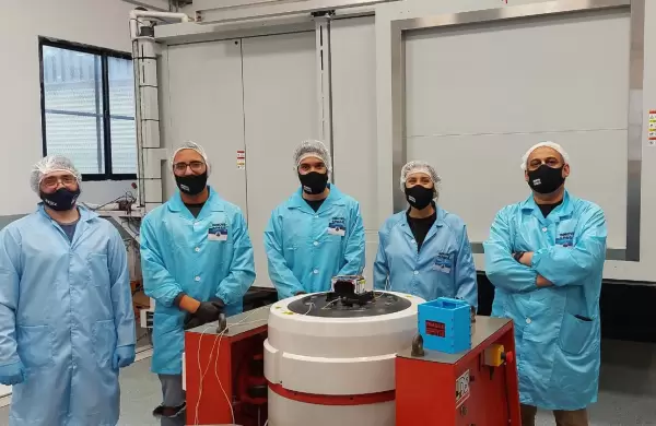 De un proyecto escolar en Mar del Plata a lanzar un satélite de la mano de Elon Musk: el picosatélite San Martín despegó desde EE.UU.