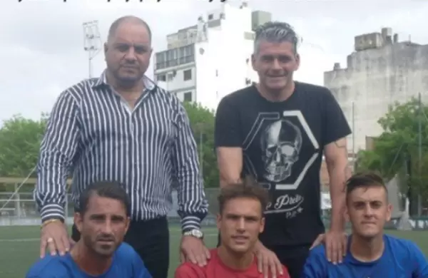 Mientras Zoe Capital suma otra denuncia por estafa, dos ex futbolistas defienden al grupo