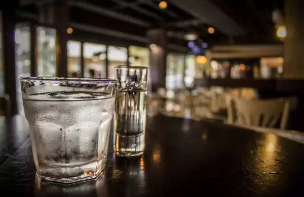 Cules son las nuevas tendencias del consumo de agua en locales gastronmicos