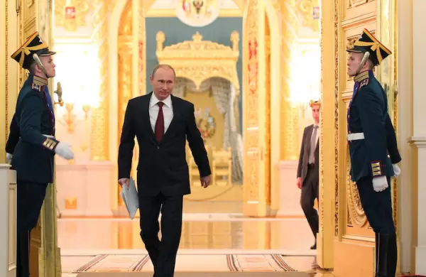 El modelo Khodorkovsky, el modelo Mafia y el modelo Bluster: tres teoras de cmo Vladimir Putin gana millones