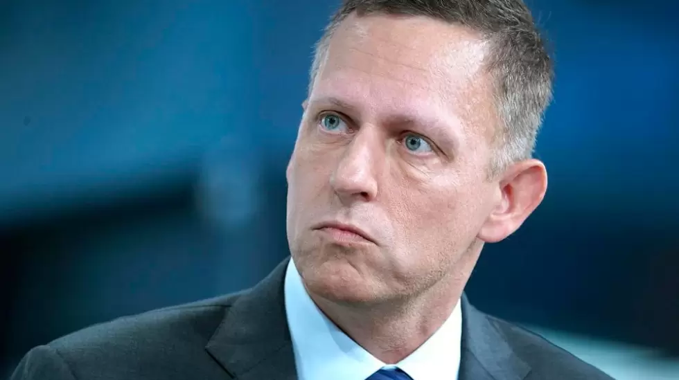 Peter Thiel ahora es inversionista en dos organizaciones, el fabricante de herra