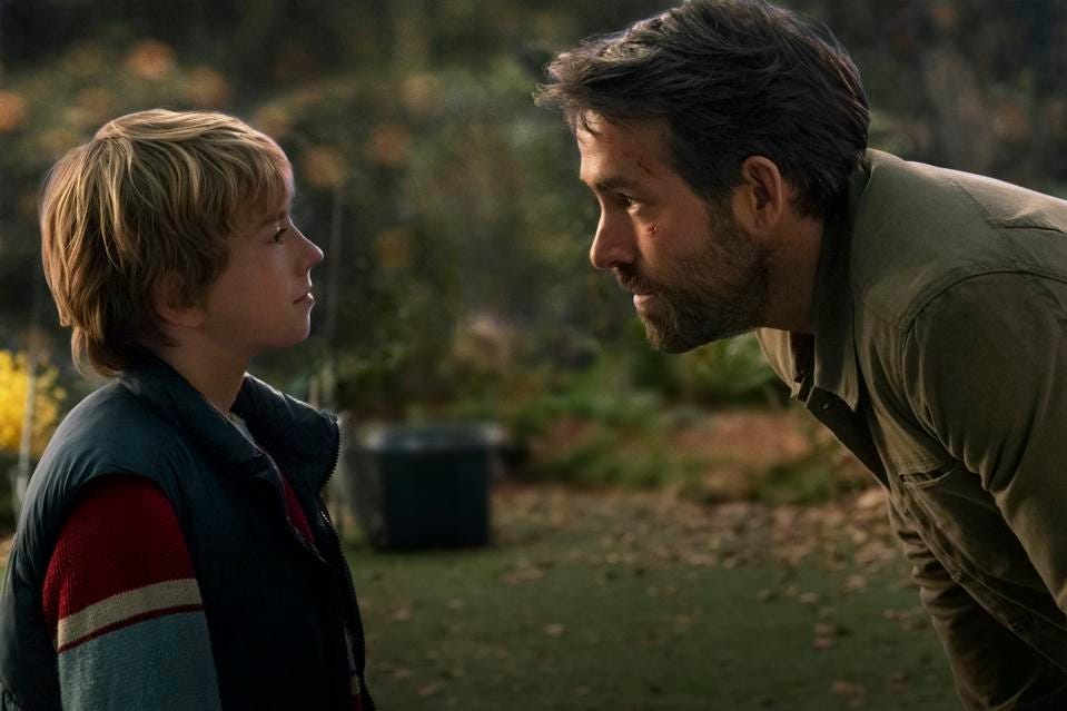 Así es The Adam Project, la nueva película de Ryan Reynolds, Jennifer