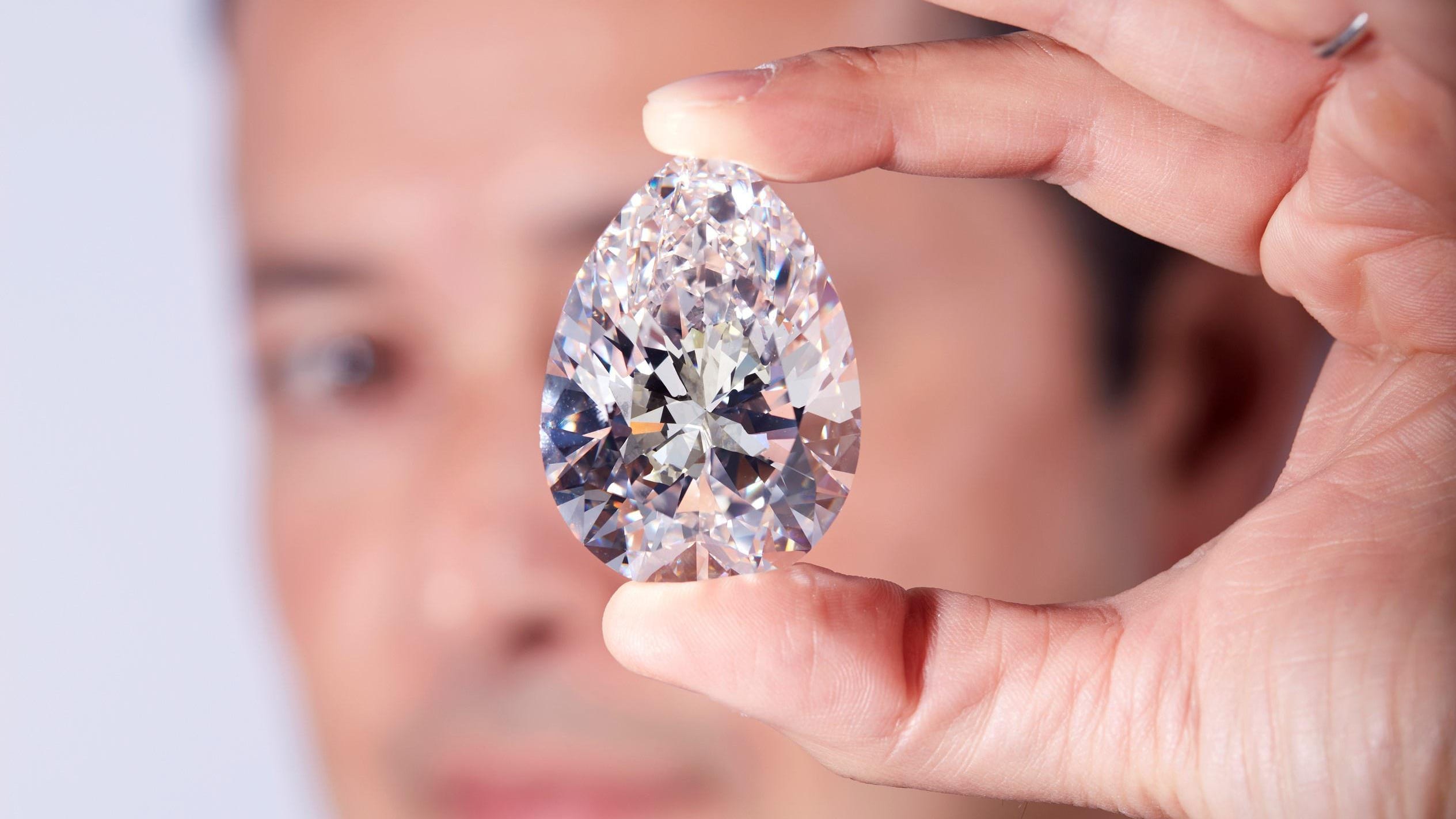 Este diamante blanco de US$ 30 millones es el más grande que jamás haya  aparecido en una subasta - Forbes Argentina