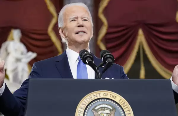 Biden califica de "injusto" el fallo judicial que suspende el uso de una píldora abortiva