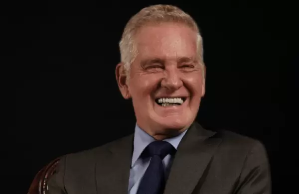 Se acelera la venta de Carrefour y de Narvez pica en punta