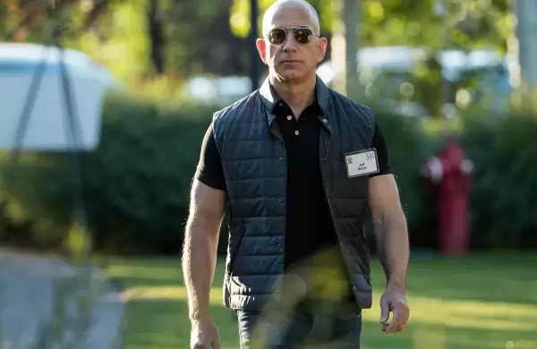 Mientras Amazon planea despidos -en lo que sera su mayor sangra en la historia- as es el contundente crecimiento de los desocupados en USA