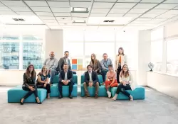 El equipo de Microsoft festeja los 30 aos de la empresa en el pas