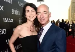 Por qu MacKenzie Scott, la ex de Jeff Bezos, es mucho ms eficiente que el creador de Amazon