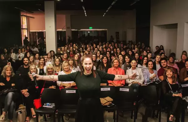 En primera persona: Así es la reinvención sin fin de Connie Ansaldi