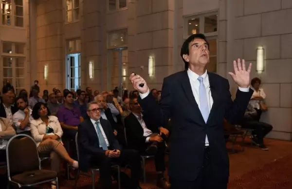 Cmo es el plan econmico que Carlos Melconian present ante empresarios
