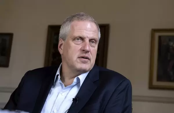 El Gobierno quiere que haya una hora de clase ms por da y este sera el esquema