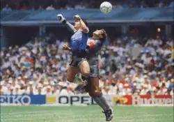 Subastarn la camiseta que us Maradona al hacer el gol de la "mano de Dios" contra los ingleses