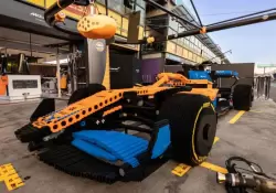 Cmo es el McLaren hecho con 288,315 bloques de LEGO