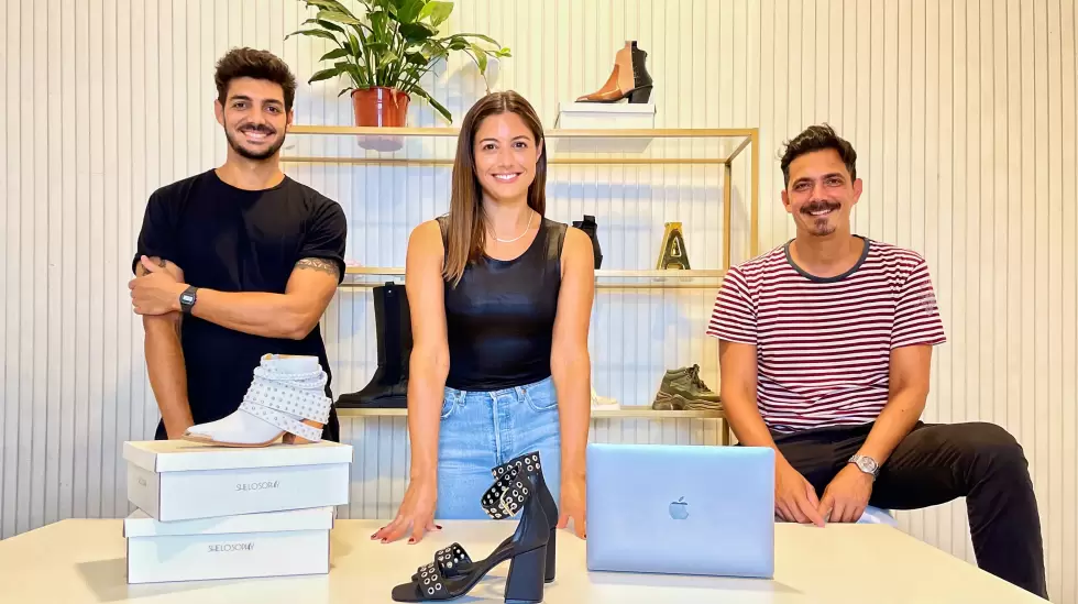 Empez con una tienda al sur de Santa Fe y hoy vende zapatos en toda la regin