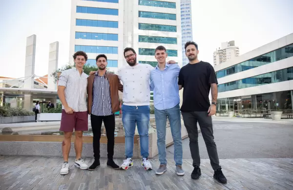 A los 7 años hackeó una empresa, a los 25 fundó una: ahora, acaba de levantar 5,4 millones de dólares