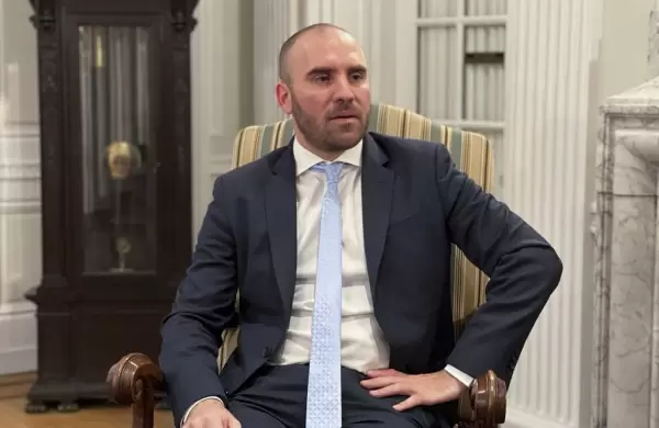 Martn Guzmn "adopta" a Roberto Feletti