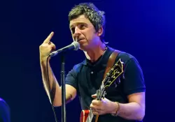 Subastarn la guitarra "maldita" que habra conducido a la ruptura de Oasis