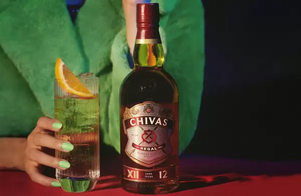 La renovación de un ícono: Chivas 12 lanza su nueva imagen, disruptiva y sostenible