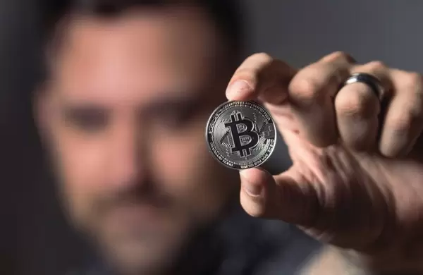 La mitad de los argentinos cree que es mejor ahorrar en criptomonedas que en pesos
