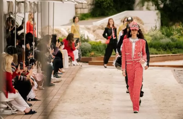El homenaje de Chanel a Karl Lagerfeld en su Coleccin 2022