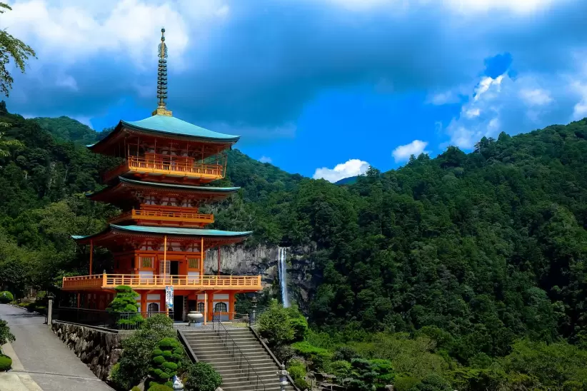 Un templo pagoda en Japón, un gran atracción turística.